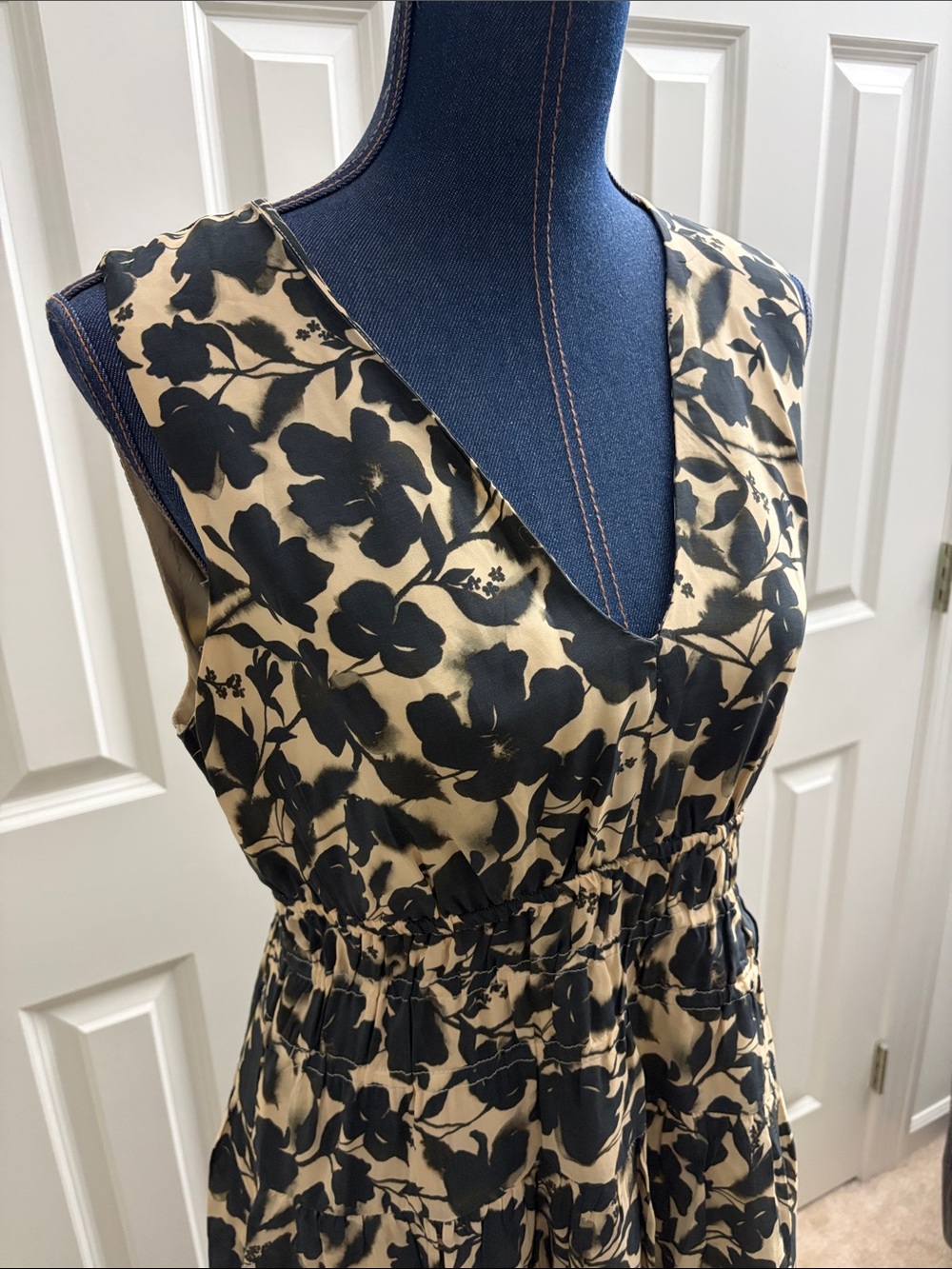 J Crew hyacinth midi dress in crepe de chine NWOT - Picture 3 of 7
